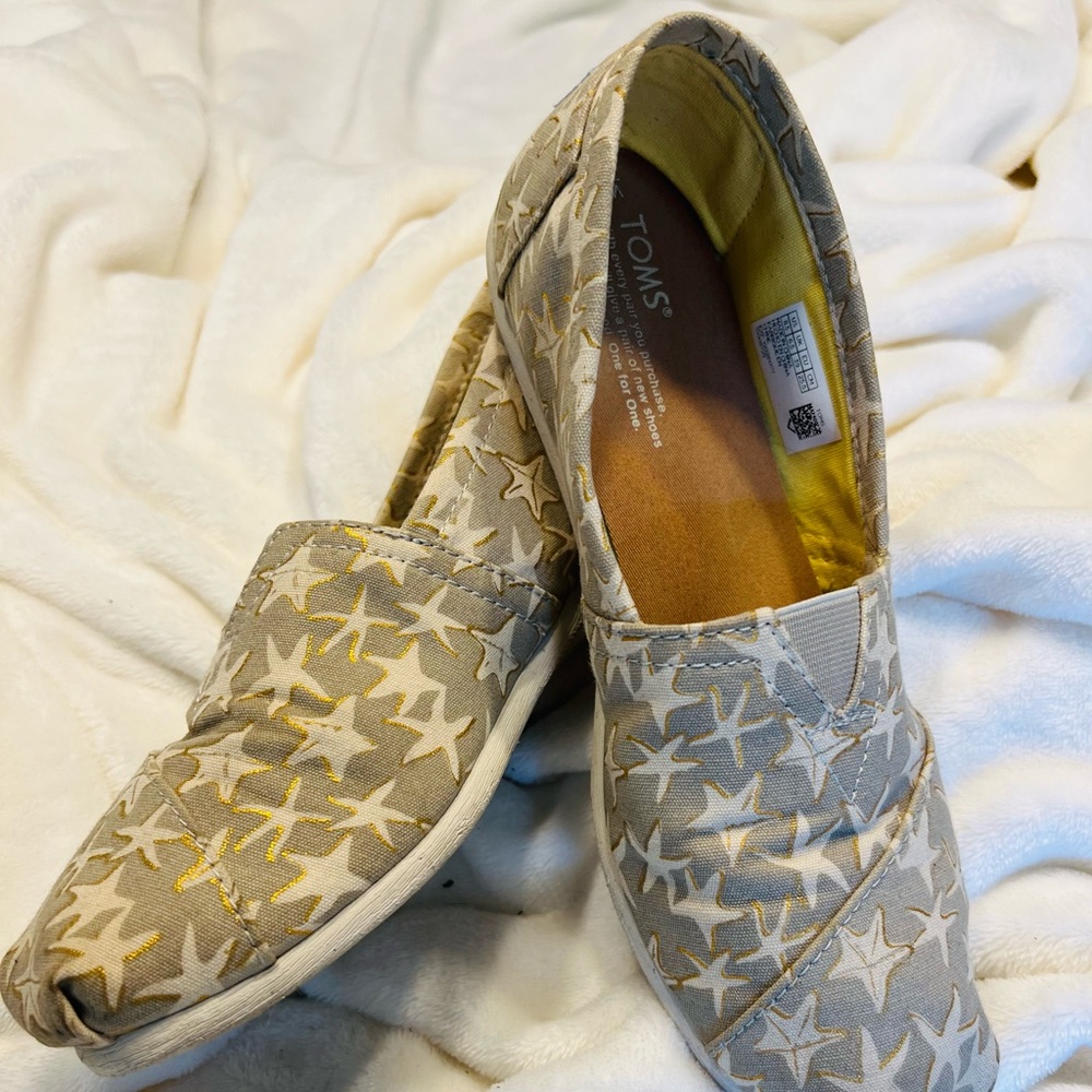 TOMS Women’s 8.5 STAR